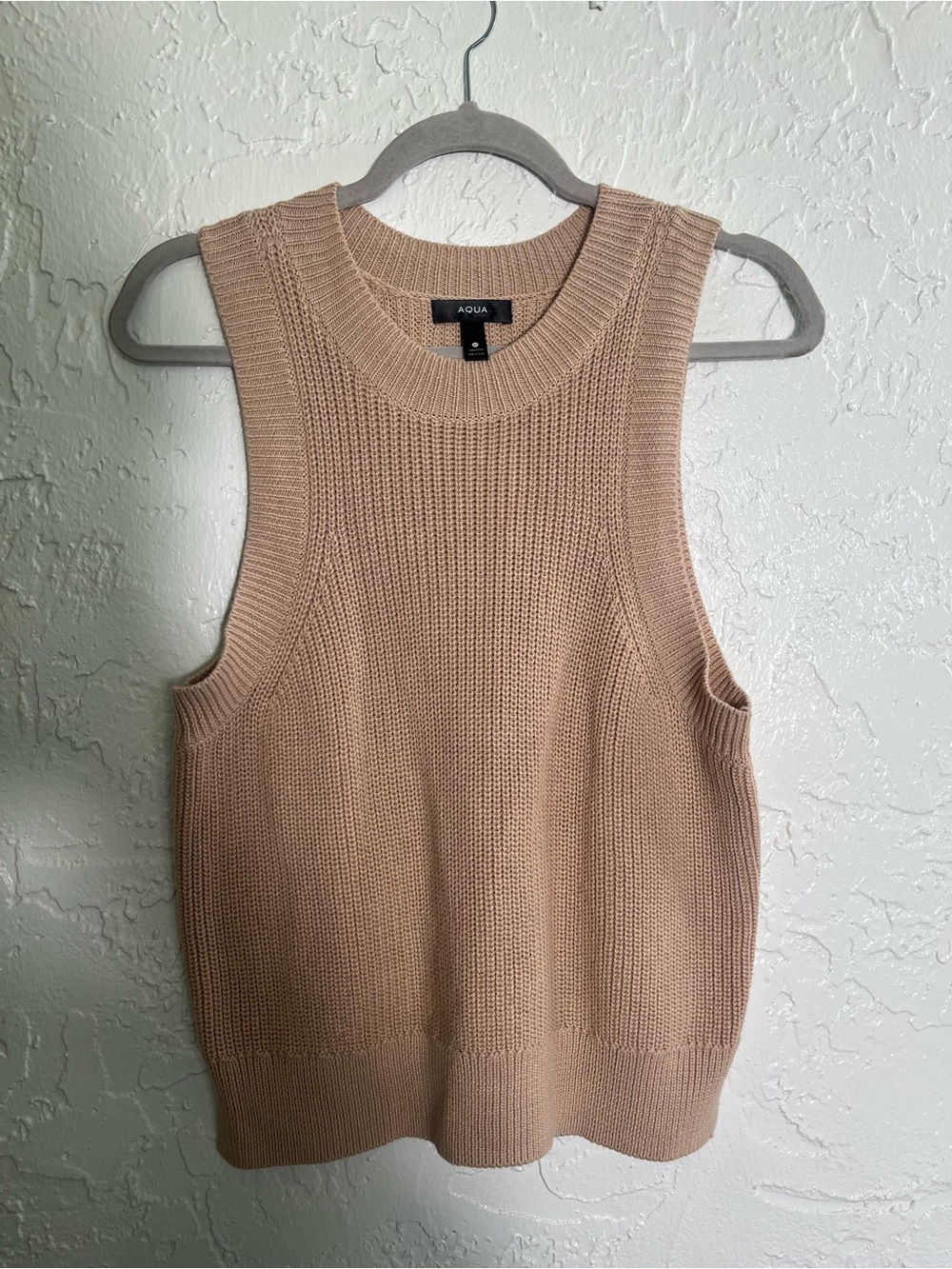 AQUA Sweater Vest Womens Medium Beige Sleeveless Knit Pullover Cotton Blend